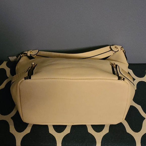 Eloquent Shoulder Pocketbook - Picture 4 of 6